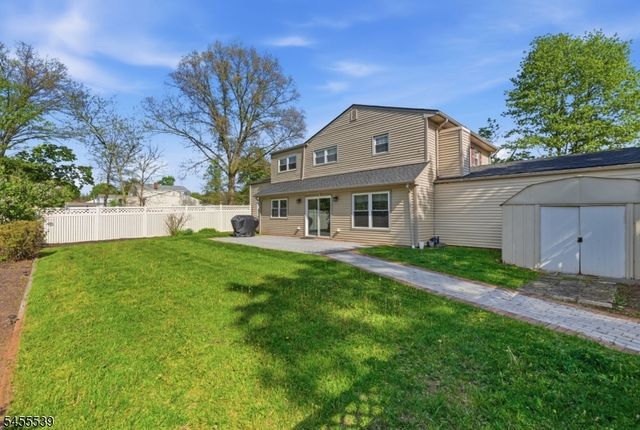 61 Queen Anne Dr, Bernards Twp., NJ 07920