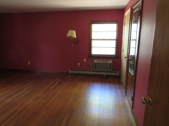 55 Hillside Ave, East Bridgewater, MA 02333