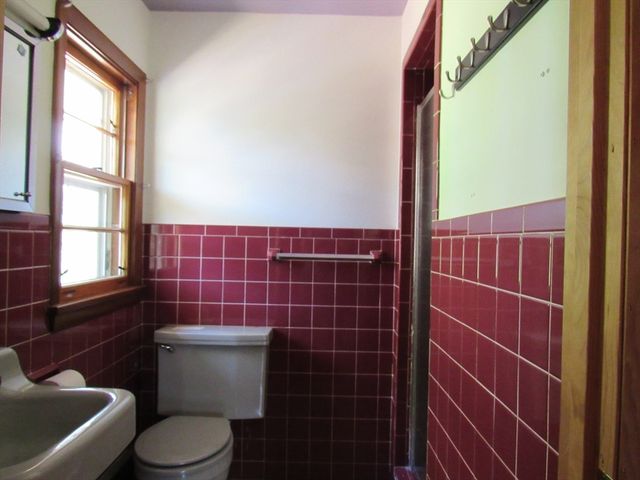55 Hillside Ave, East Bridgewater, MA 02333