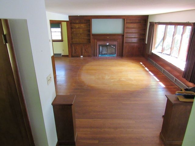55 Hillside Ave, East Bridgewater, MA 02333
