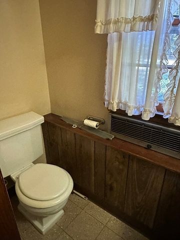 55 Hillside Ave, East Bridgewater, MA 02333