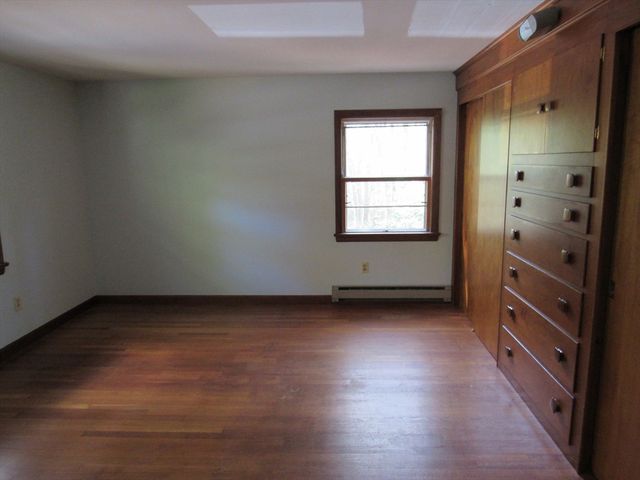 55 Hillside Ave, East Bridgewater, MA 02333