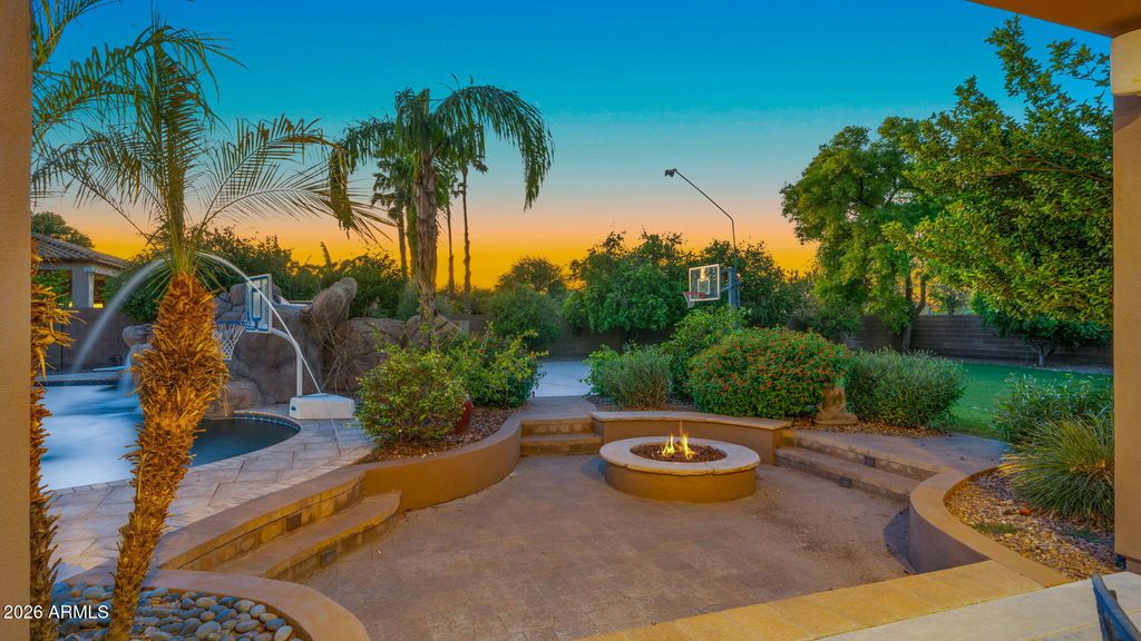 4654 E MEADOWVIEW Court, Gilbert, AZ 85298 — photo 5