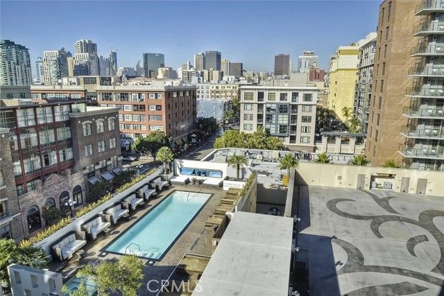 207 5th Avenue, San Diego, CA 92101