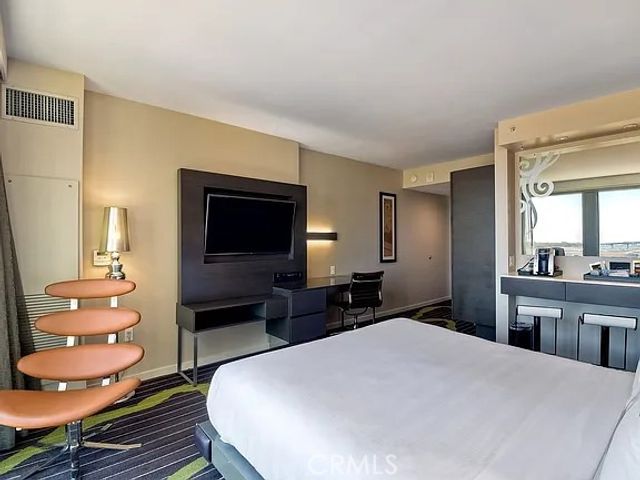 207 5th Avenue, San Diego, CA 92101