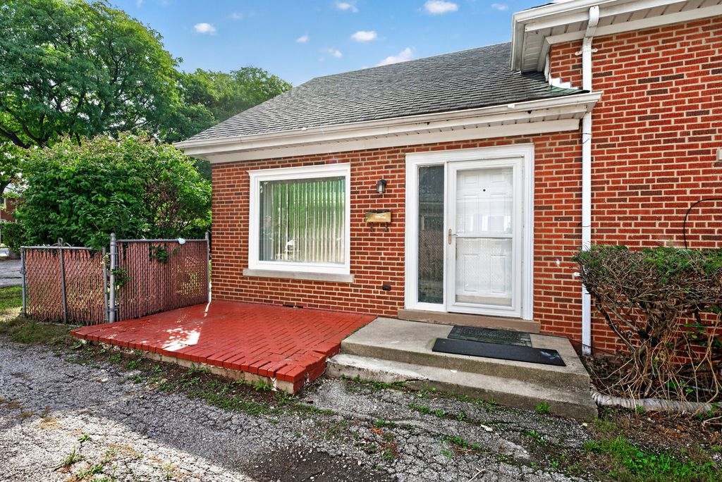 816 S La Grange Road, La Grange, IL 60525 — exterior