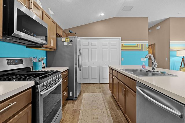 6080 ALLEN AVENUE, The Villages, FL 32163