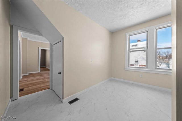 3325 W 98th Street, Cleveland, OH 44102