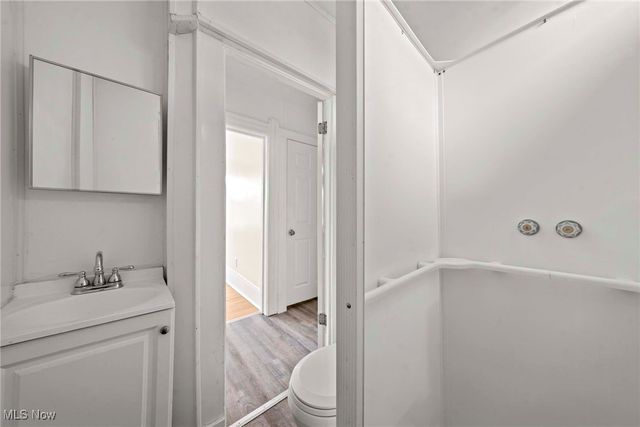 3325 W 98th Street, Cleveland, OH 44102