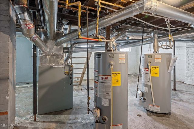 3325 W 98th Street, Cleveland, OH 44102