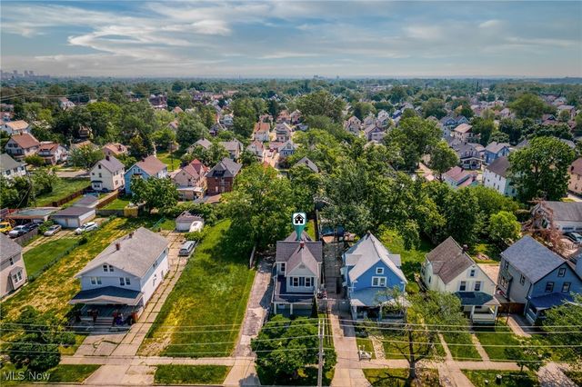 3325 W 98th Street, Cleveland, OH 44102