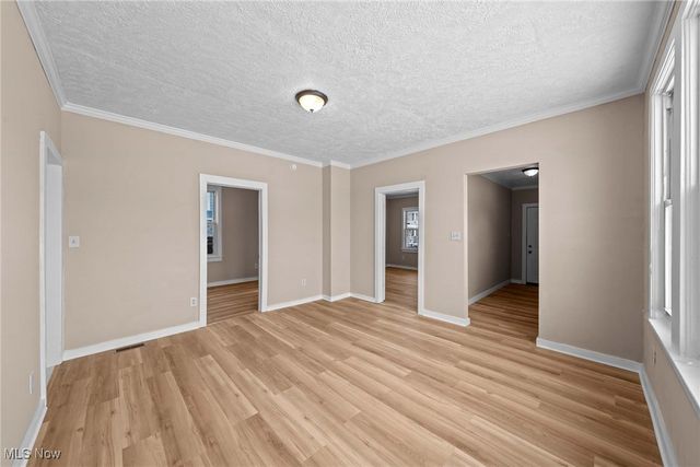 3325 W 98th Street, Cleveland, OH 44102