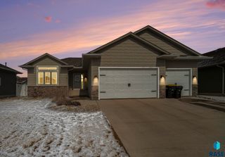 3608 E Prairie Wind St, Sioux Falls, SD 57108