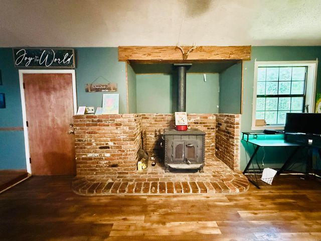 25100 Blue Gill Dr, Roland, AR 72135