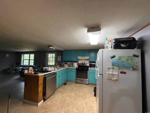 25100 Blue Gill Dr, Roland, AR 72135