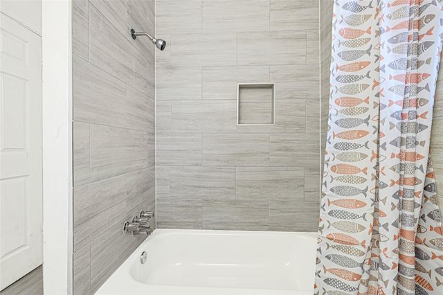 4215 East Lane, Houston, TX 77026