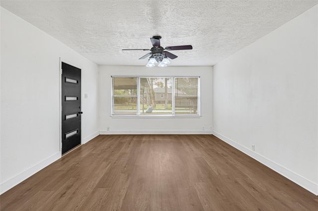 4215 East Lane, Houston, TX 77026