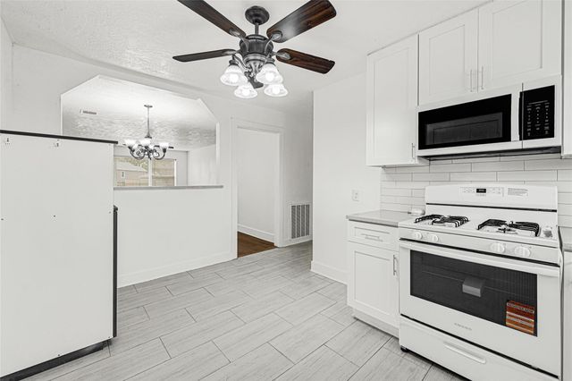 4215 East Lane, Houston, TX 77026