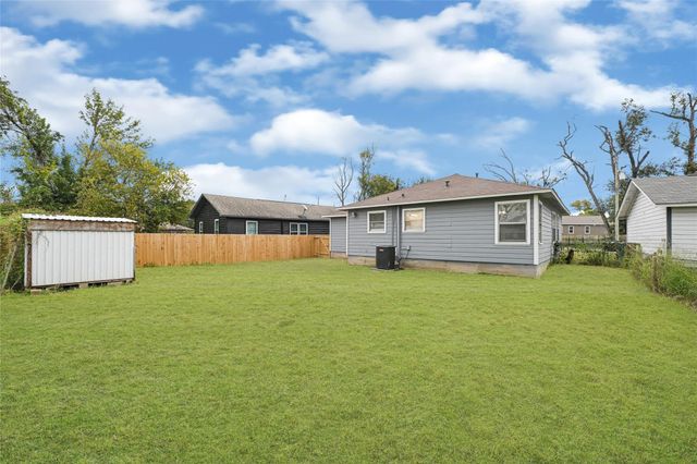 4215 East Lane, Houston, TX 77026