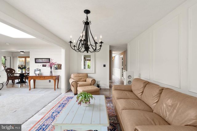 1403 ELLENGLEN RD, Towson, MD 21286