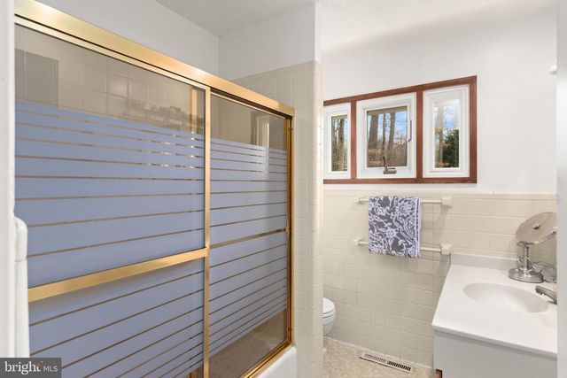 1403 ELLENGLEN RD, Towson, MD 21286