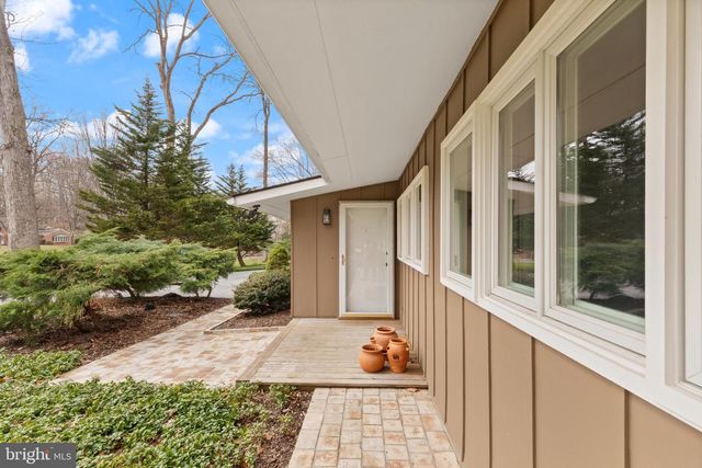 1403 ELLENGLEN RD, Towson, MD 21286