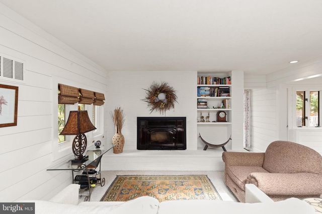 1403 ELLENGLEN RD, Towson, MD 21286