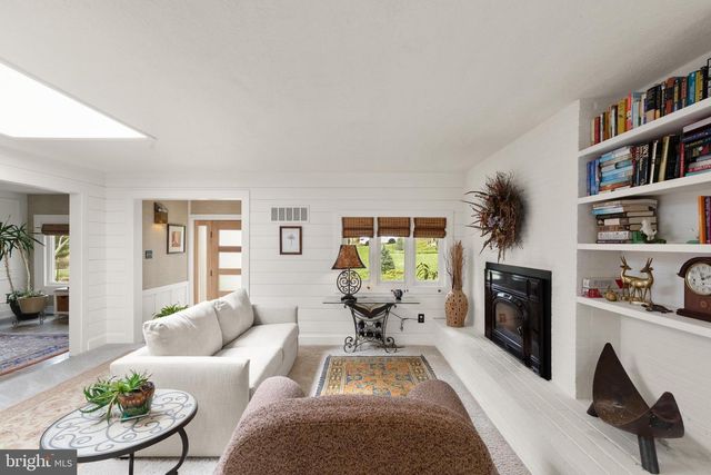 1403 ELLENGLEN RD, Towson, MD 21286