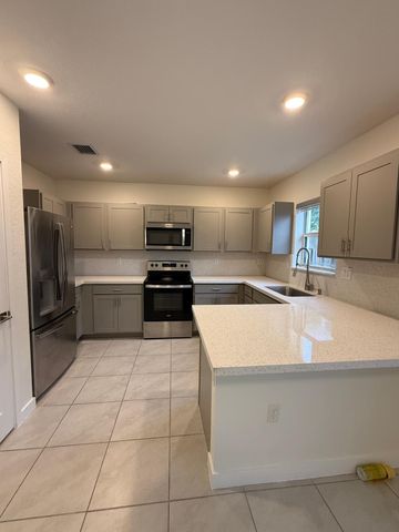 497 NE 4th Street, Florida City, FL 33034