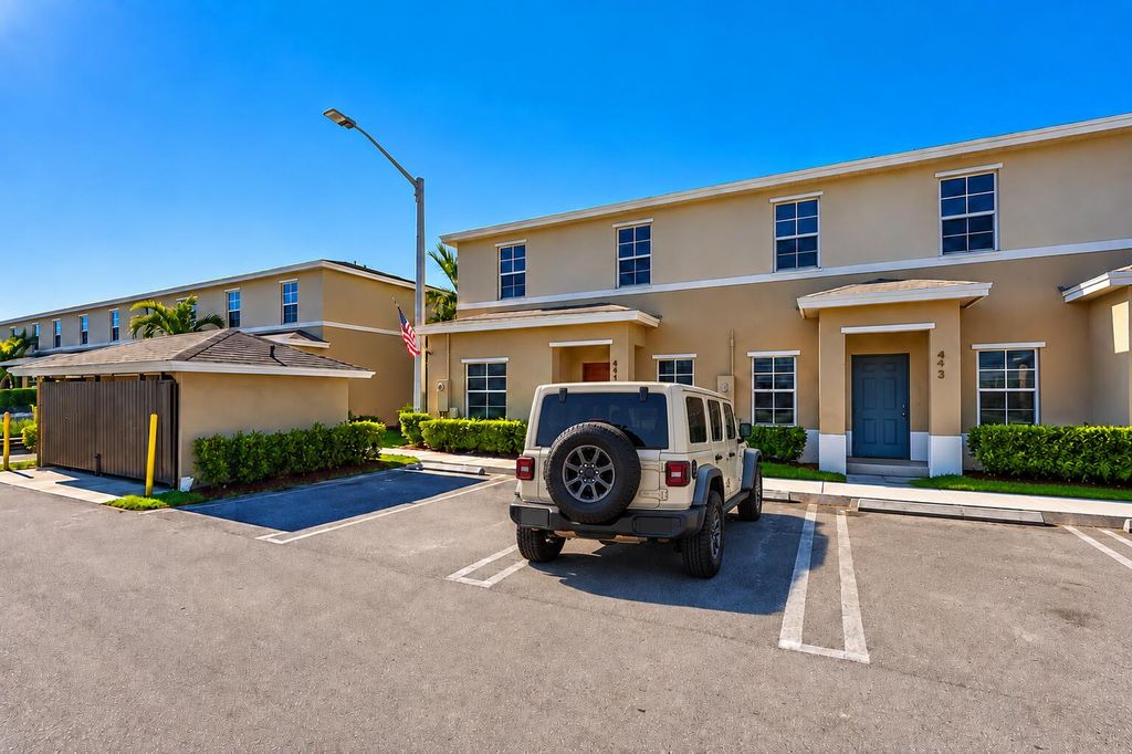 497 NE 4th Street, Florida City, FL 33034