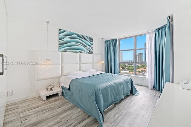 19195 Mystic Pointe Dr 1107, Aventura, FL 33180