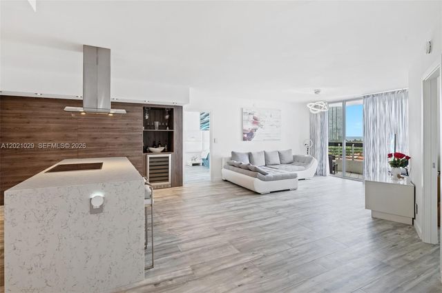 19195 Mystic Pointe Dr 1107, Aventura, FL 33180