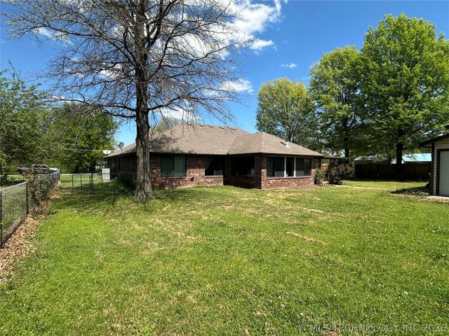 908 Linn Avenue, Wagoner, OK 74467