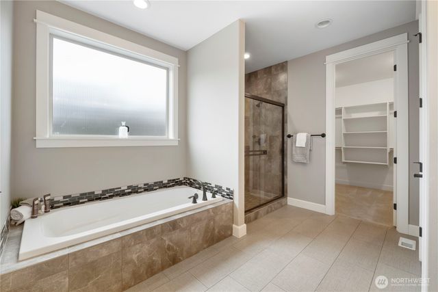 1328 213th Avenue East, Lake Tapps, WA 98391