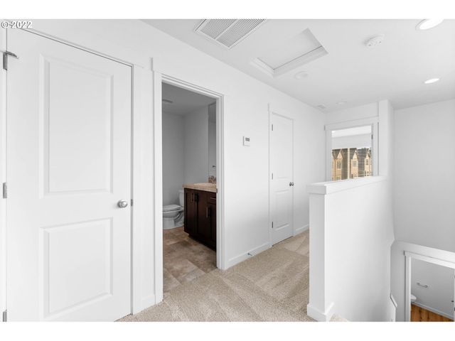 170 Sw HOWARD Pl, Troutdale, OR 97060
