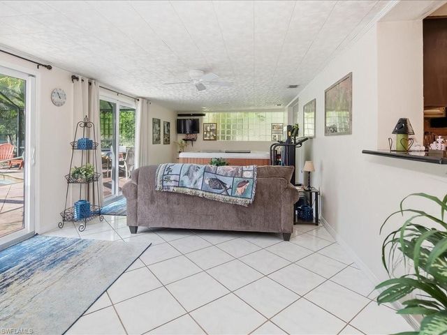 3890 27th AVE SW, Naples, FL 34117