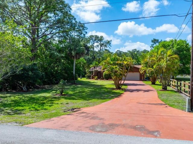 3890 27th AVE SW, Naples, FL 34117