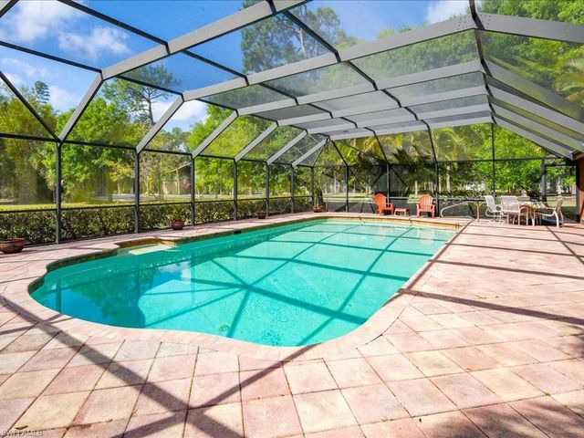 3890 27th AVE SW, Naples, FL 34117
