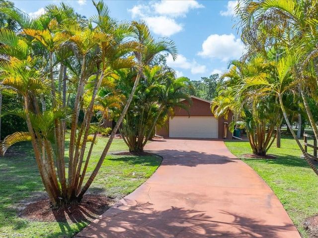 3890 27th AVE SW, Naples, FL 34117