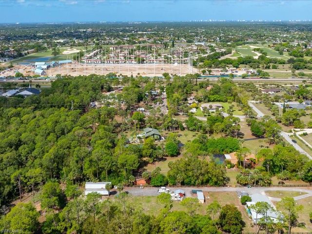 3890 27th AVE SW, Naples, FL 34117
