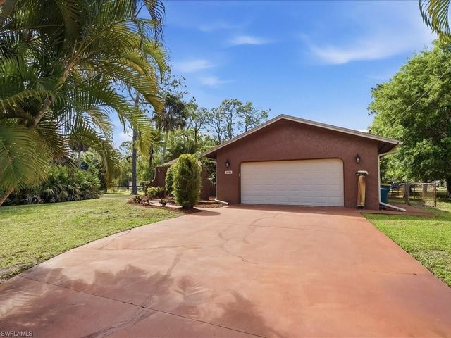 3890 27th AVE SW, Naples, FL 34117