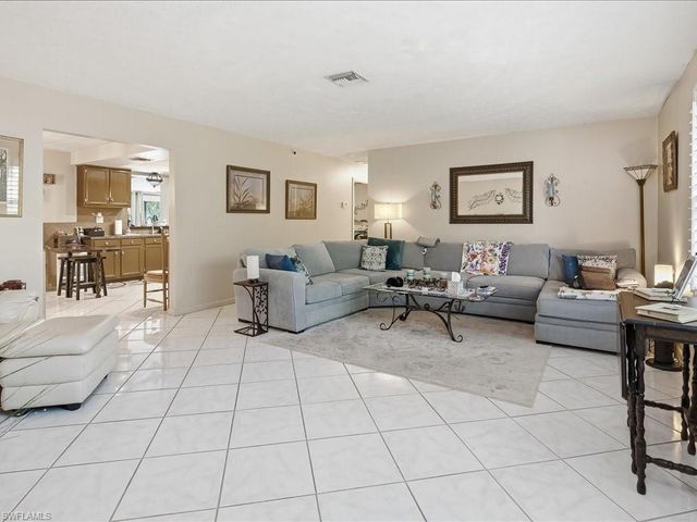 3890 27th AVE SW, Naples, FL 34117