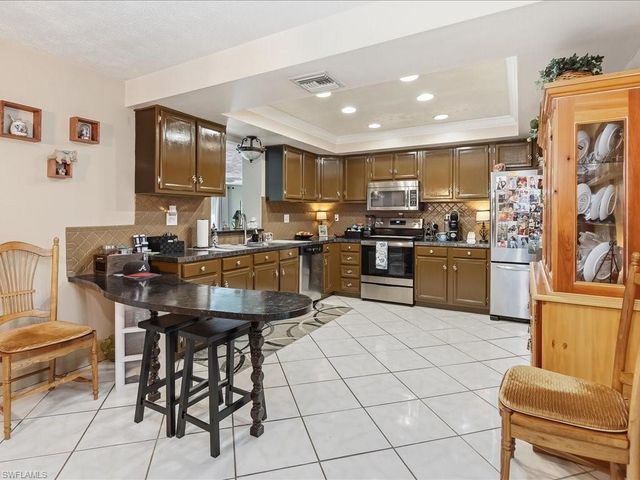 3890 27th AVE SW, Naples, FL 34117