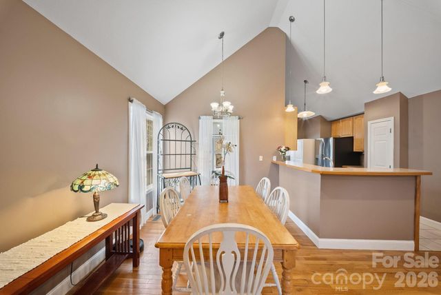 8 Maltese Lane, Weaverville, NC 28787