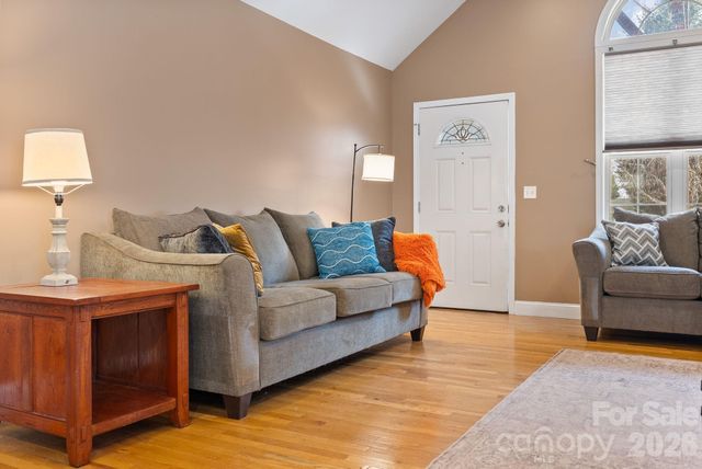 8 Maltese Lane, Weaverville, NC 28787