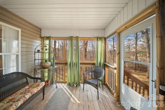 8 Maltese Lane, Weaverville, NC 28787