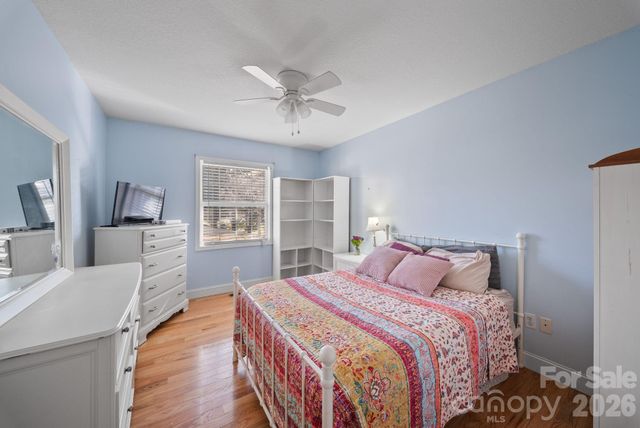 8 Maltese Lane, Weaverville, NC 28787