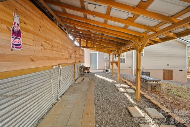 8 Maltese Lane, Weaverville, NC 28787