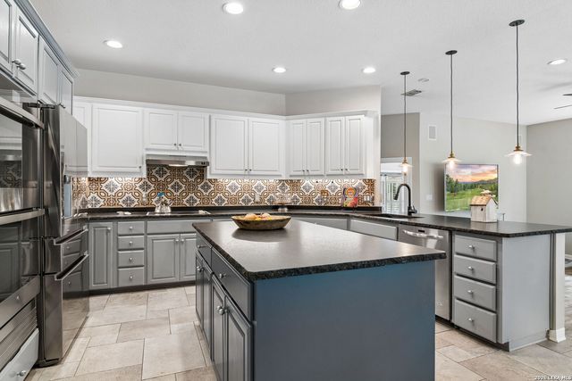 17 Westelm Cir, San Antonio, TX 78230