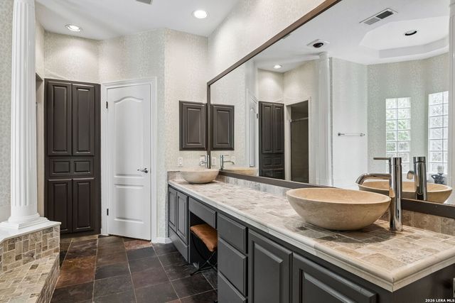 17 Westelm Cir, San Antonio, TX 78230